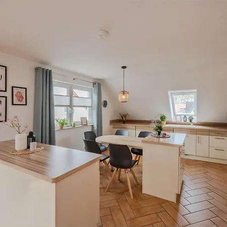 Wykerstrasse Strandlerche Apartment